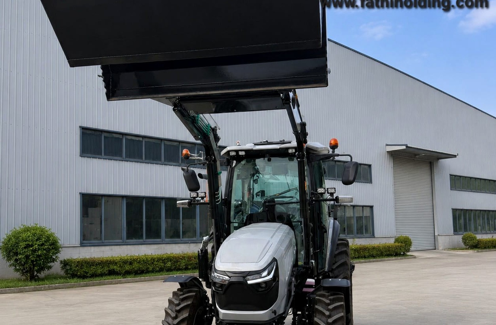 Tractor Fathi Motors